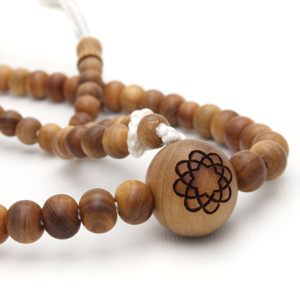 創価学会仏壇 SGI仏壇の金宝堂 木製念珠 【親玉八葉紋入念珠